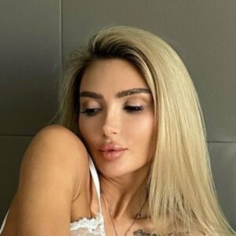 Foto di nudo di fuga di OnlyFans di Kate Milevskaya