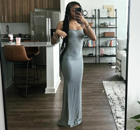 Foto di nudo di fuga di OnlyFans di Lexi Vee