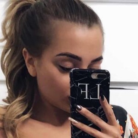 Naken läckt OnlyFans-bild av Lacey Fuller