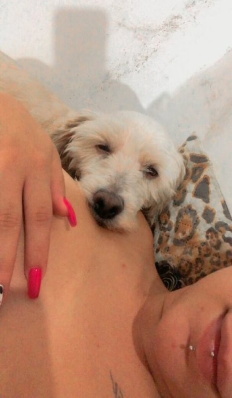 Обнаженная фотография утечки OnlyFans от Thifany Vieira