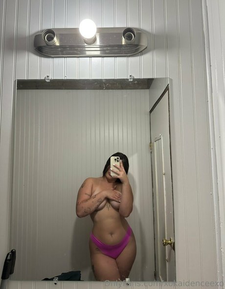 Naken lekkede OnlyFans-bilde av Xokaidenceexo