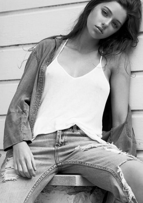 Naken lekkede OnlyFans-bilde av Elena Safavi