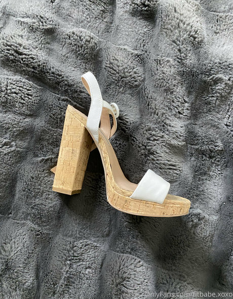 Обнаженная фотография утечки OnlyFans от Zoeytaylorxxx