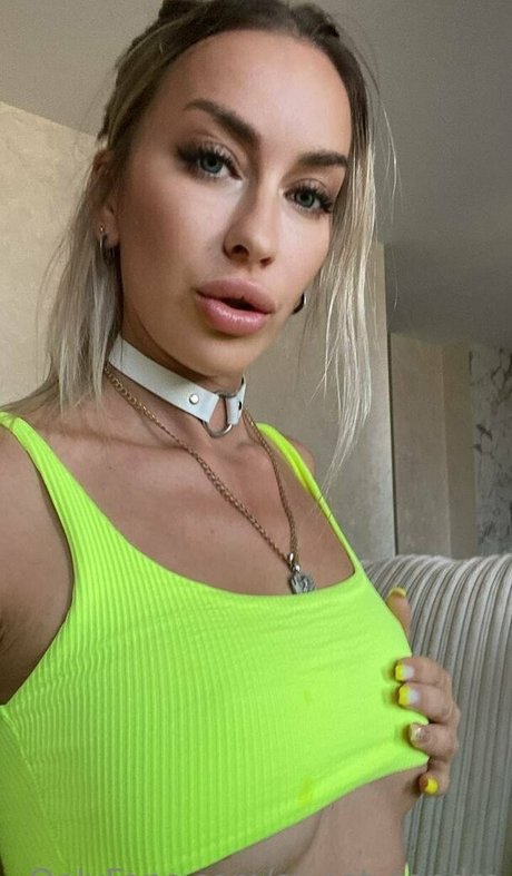 Alasti lekkinud OnlyFans-i pilt Sweetsandra