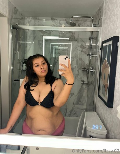 Naken läckt OnlyFans-bild av Lizzy02