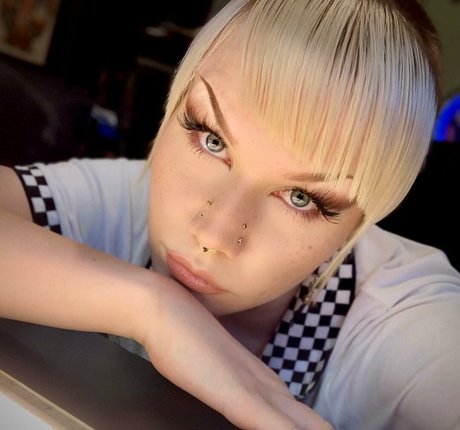 Обнаженная фотография утечки OnlyFans от Danni Kancho