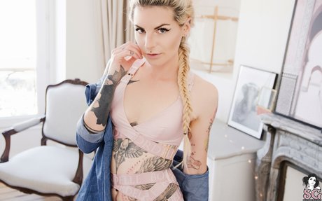 Foto di nudo di fuga di OnlyFans di Mandeelou