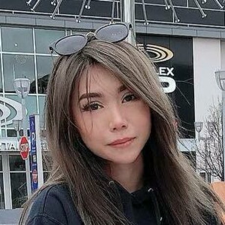 Foto di nudo di fuga di OnlyFans di Jasmina