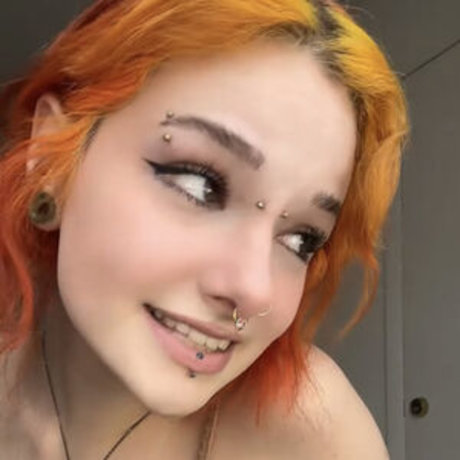 Naakte gelekte OnlyFans-foto van Pissflavoredlemonade