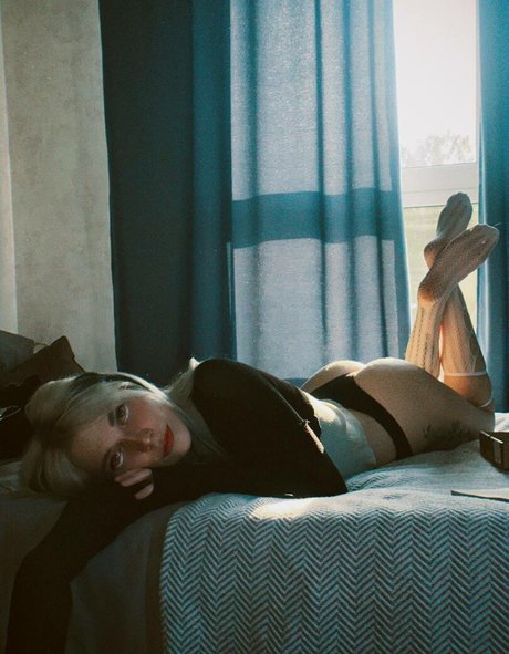 Naken läckt OnlyFans-bild av Suramura