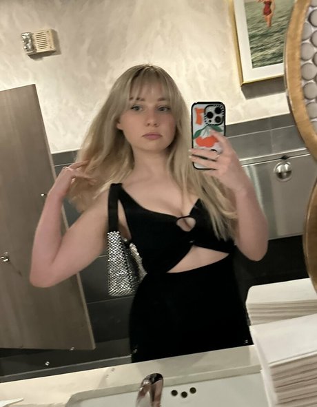 Nacktes geleaktes OnlyFans-Foto von Sagemommy