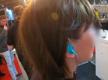 Alasti lekkinud OnlyFans-i pilt Twowheelsandaponytail