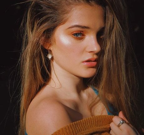 Alasti lekkinud OnlyFans-i pilt Erika Bierman