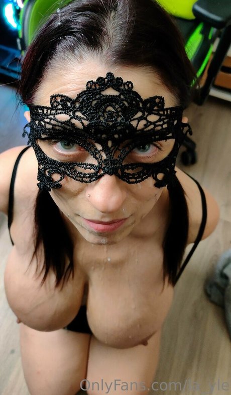 Layle OnlyFans泄露裸照