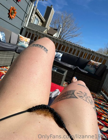 Обнаженная фотография утечки OnlyFans от Lizlovelift