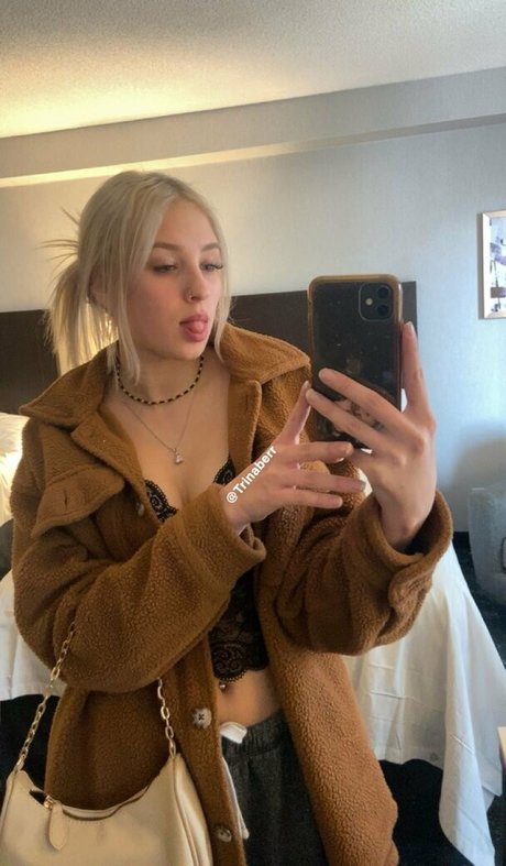 Naken läckt OnlyFans-bild av Trinaber