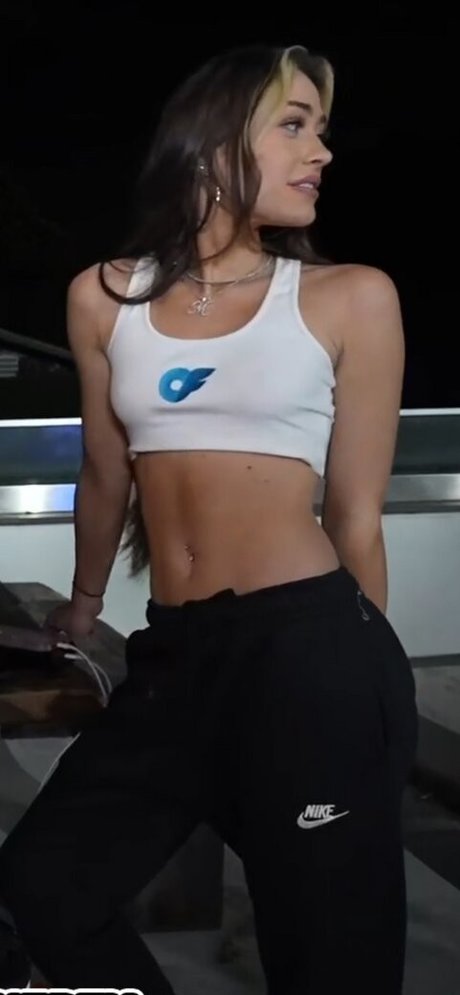 Mckinley Richardson naked leaks OnlyFans pic