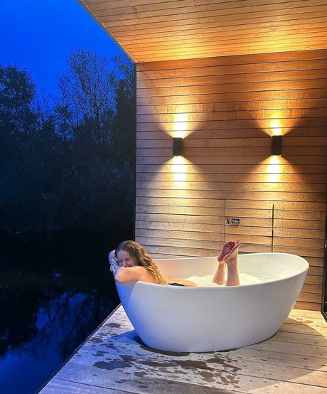 Обнаженная фотография утечки OnlyFans от Joann Van Den Herik