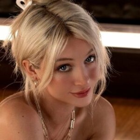 Nahá fotka uniklých OnlyFans od Emma Louise