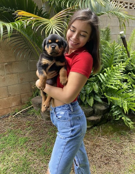 Alasti lekkinud OnlyFans-i pilt Trinity Kamalei