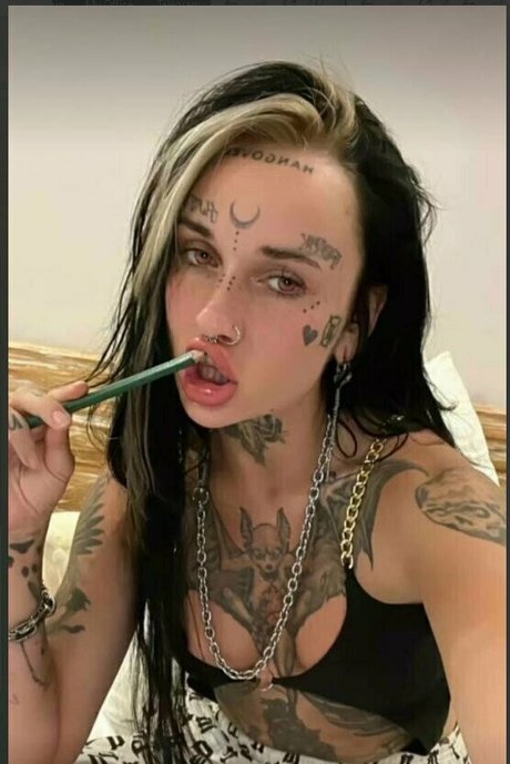 Nacktes geleaktes OnlyFans-Foto von Magicallflower