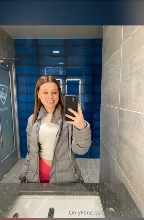 Foto di nudo di fuga di OnlyFans di Daisyxdukess