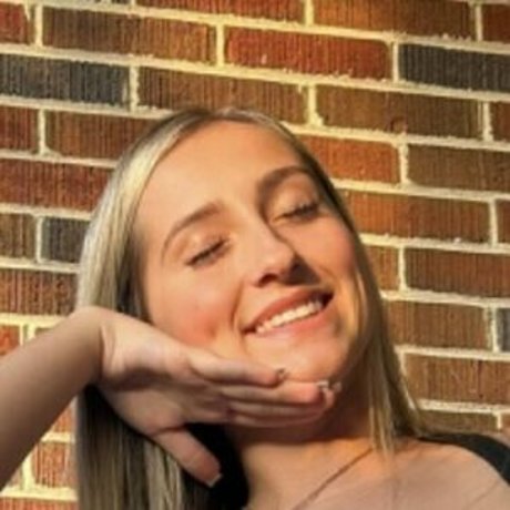 Alyssahartttt OnlyFansリークヌード写真