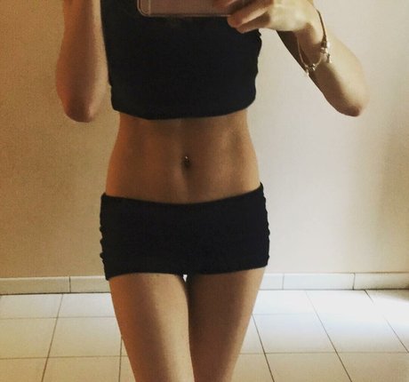 Lisahui OnlyFansリークヌード写真