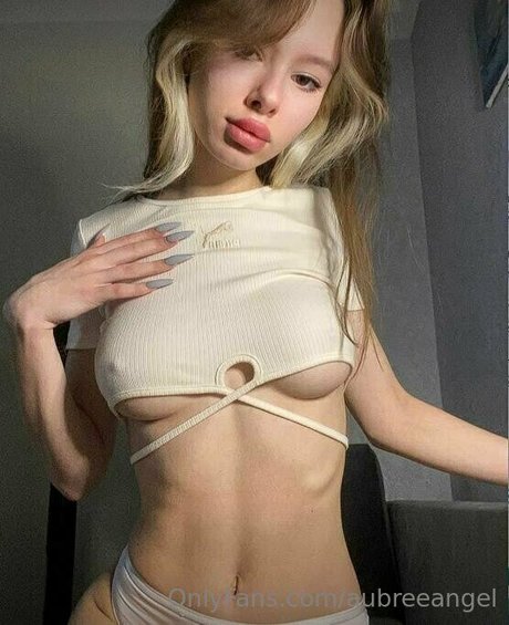 Naken lekkede OnlyFans-bilde av Aubreeangel