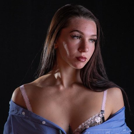 Обнаженная фотография утечки OnlyFans от Peyton Babe