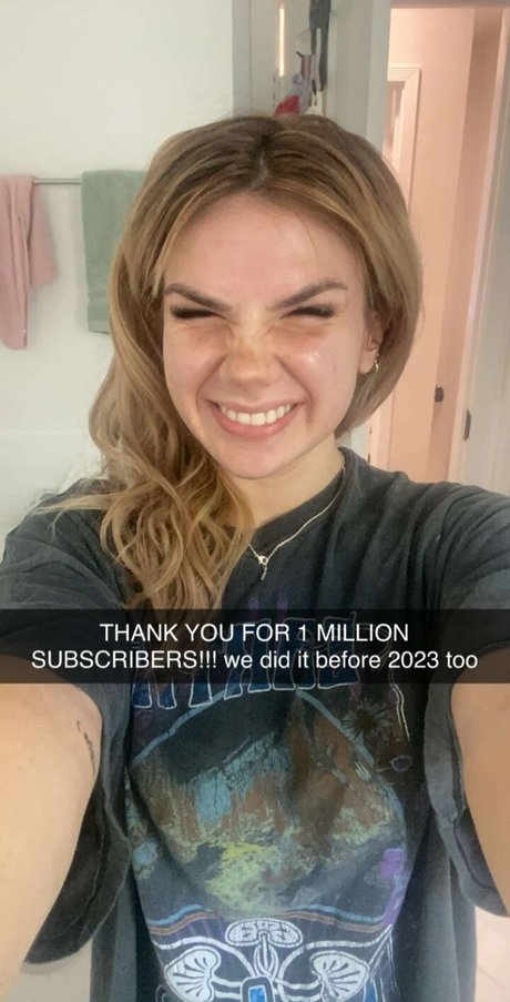 Alasti lekkinud OnlyFans-i pilt Bailey Rose