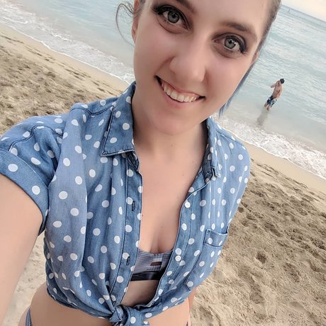 Naken lekkede OnlyFans-bilde av Mel Capperino Garcia