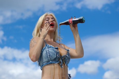 Foto di nudo di fuga di OnlyFans di Cat Gold