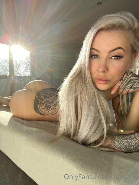 Foto di nudo di fuga di OnlyFans di Cathy