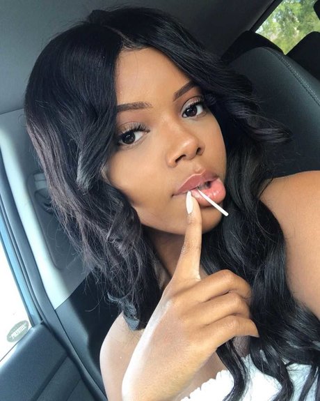 Обнаженная фотография утечки OnlyFans от Lilyujivert