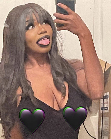 Alasti lekkinud OnlyFans-i pilt Otpjoker