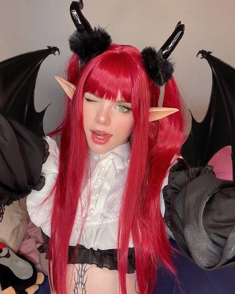 Naakte gelekte OnlyFans-foto van Yuna