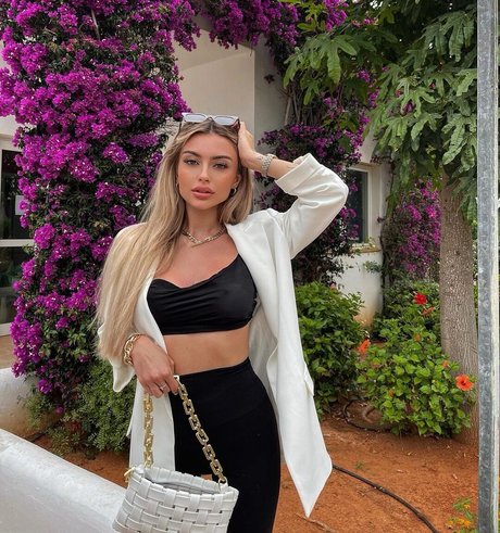 Alasti lekkinud OnlyFans-i pilt Linabmn