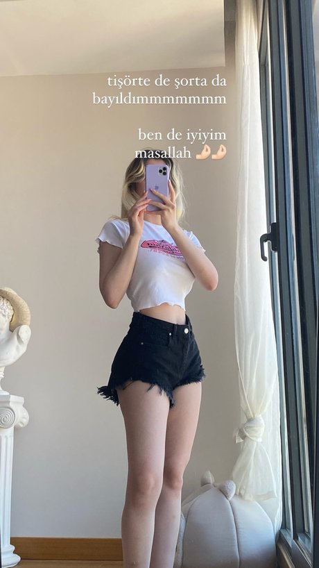 Обнаженная фотография утечки OnlyFans от Kardelen Oeztas