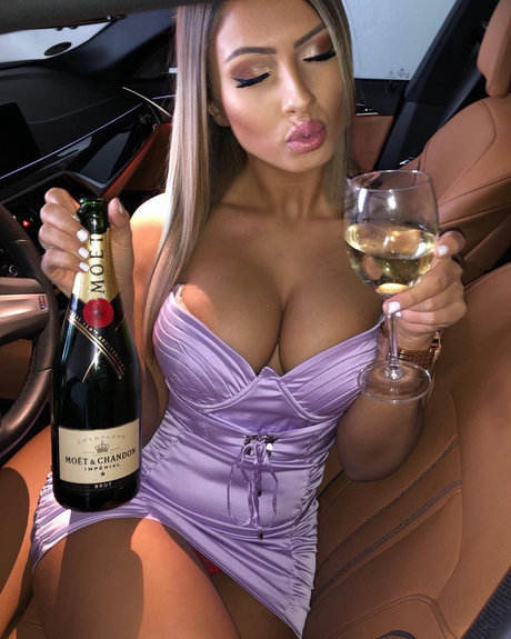 Foto desnuda filtrada de OnlyFans de Vasilka Vazzzlegramm