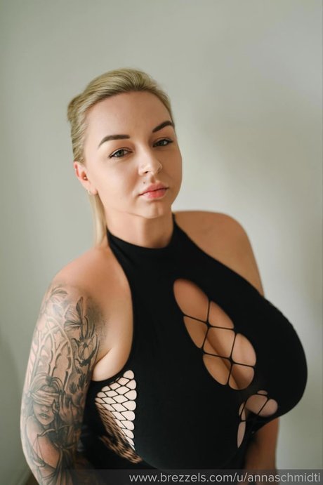 Nacktes geleaktes OnlyFans-Foto von Anna Schmidt