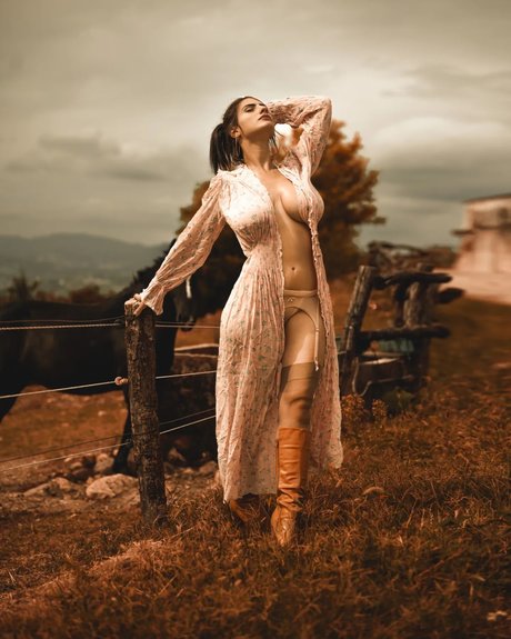 Nahá fotka uniklých OnlyFans od Valeria