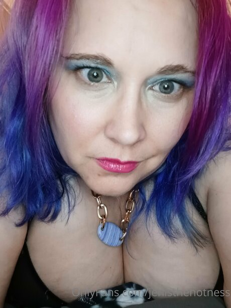 Nahá fotka uniklých OnlyFans od Jenisthehotness