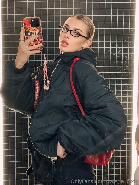 Naken läckt OnlyFans-bild av Valeria Pixie