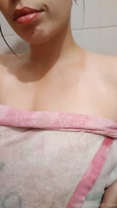Foto di nudo di fuga di OnlyFans di Sexydoll1997