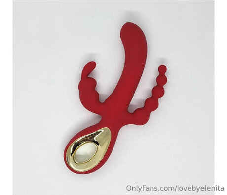 Nahá fotka uniklých OnlyFans od Lovebyelenita