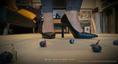 Foto di nudo di fuga di OnlyFans di Thetinyconfessions