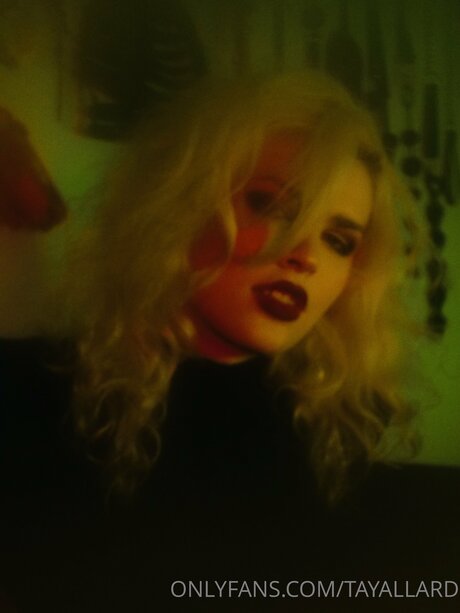 Tayallard OnlyFansリークヌード写真