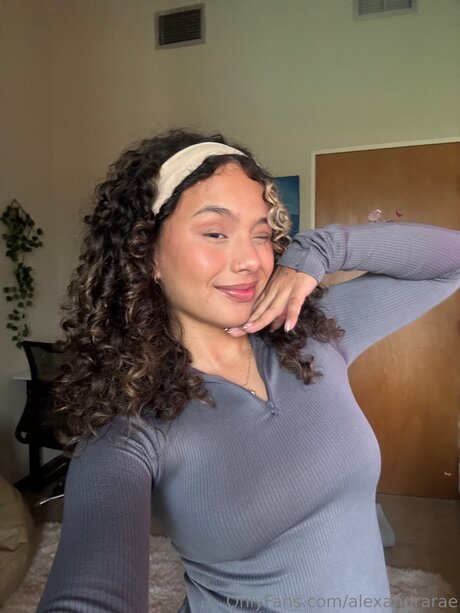 Alexandrarae OnlyFans泄露裸照