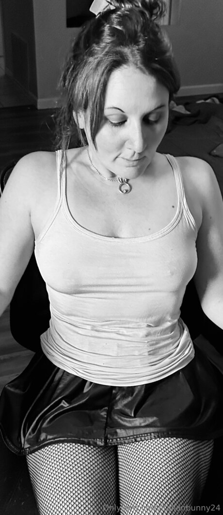 Naakte gelekte OnlyFans-foto van Italianbunny24